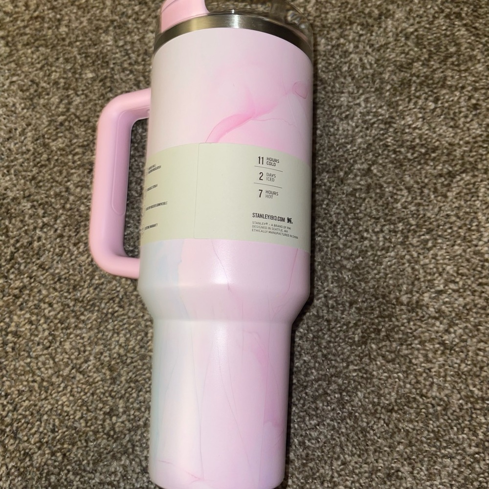 Stanley 40oz Tumbler - Picture 4 of 5